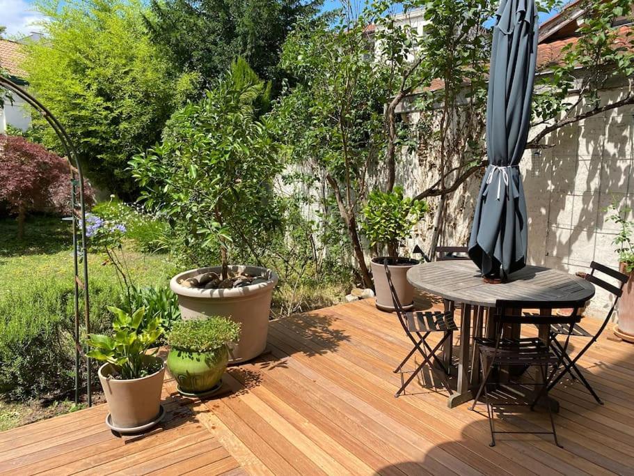 Un Jardin En - Parking * Lyon