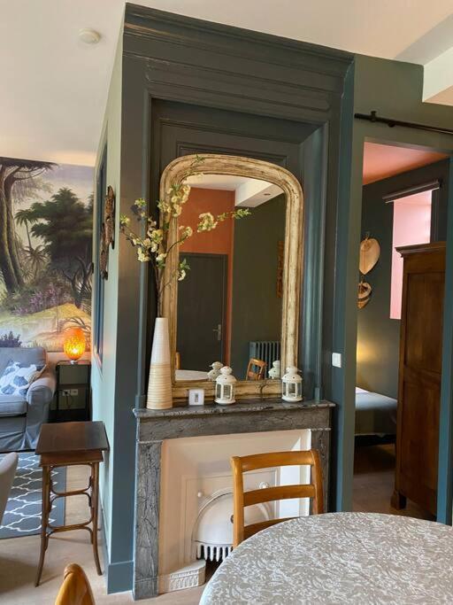 Un Jardin En - Parking Apartment