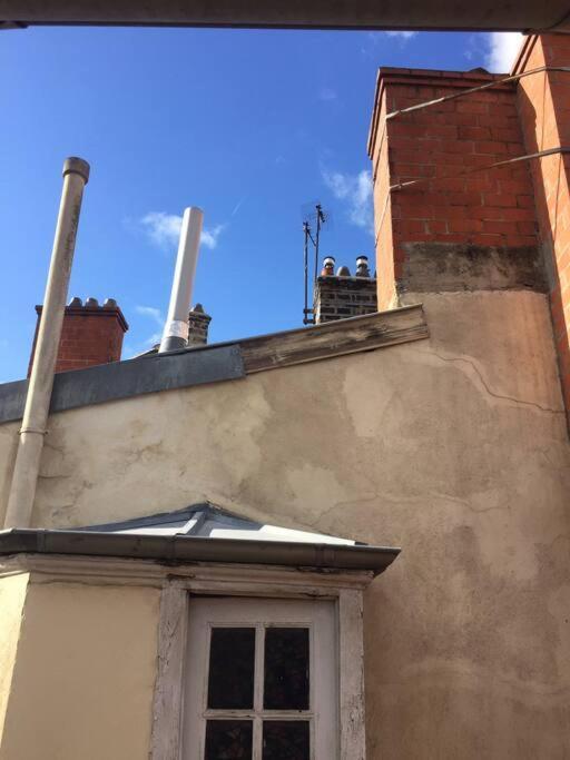 Apartamento Le Silence Des Toits / Silence Under The Roofs *
