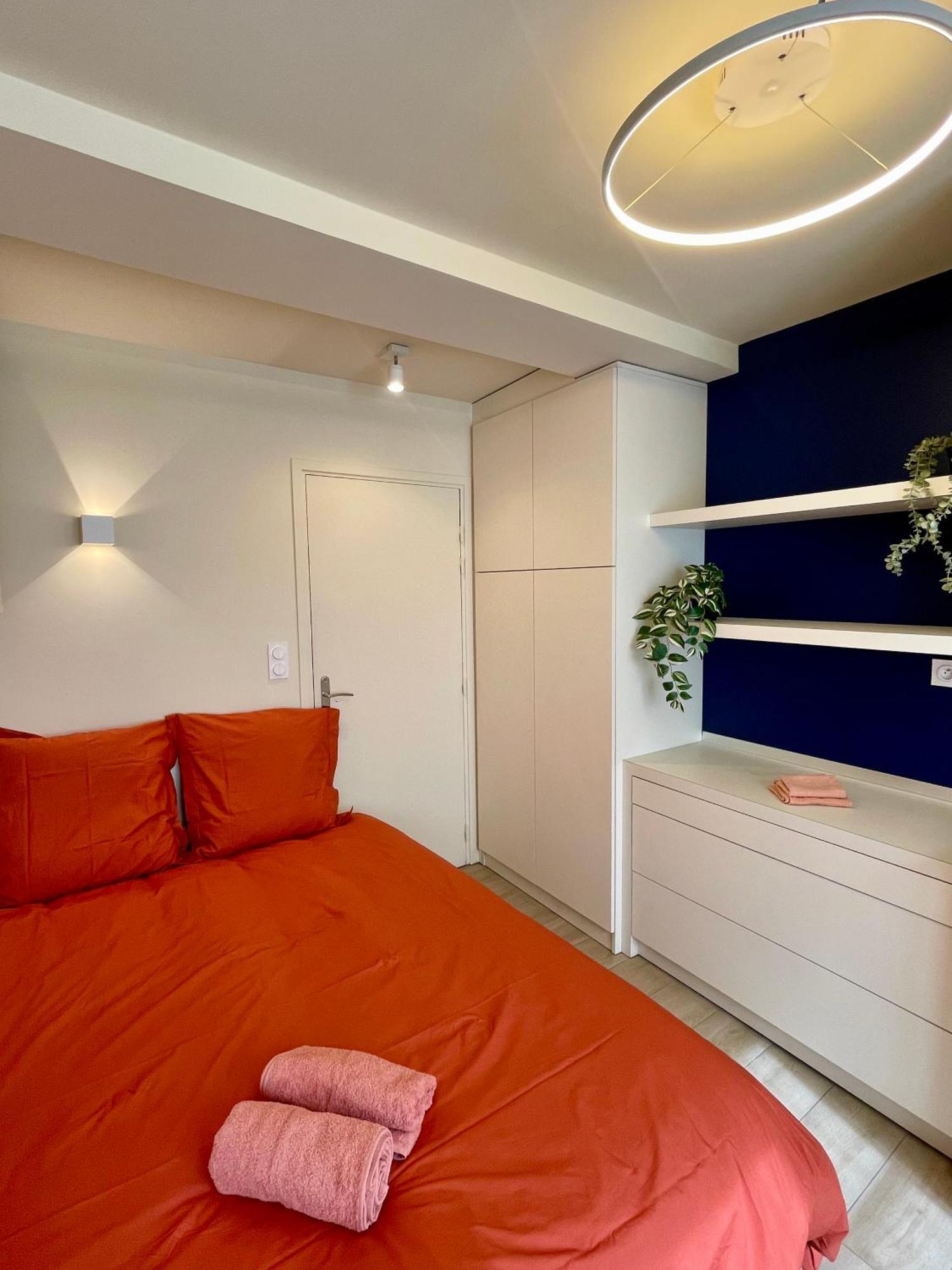 Comme D'hotel Au Coeur De Apartment
