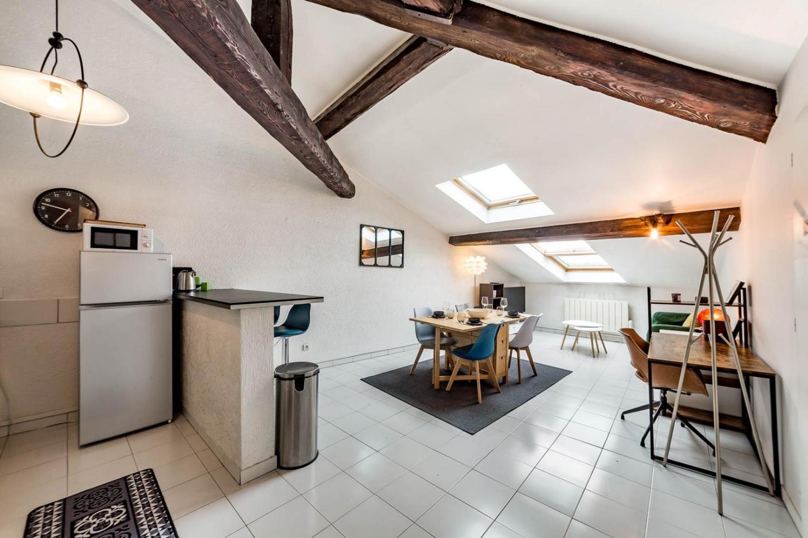 For 4 People With View Of Fourviere Ail Apartment *