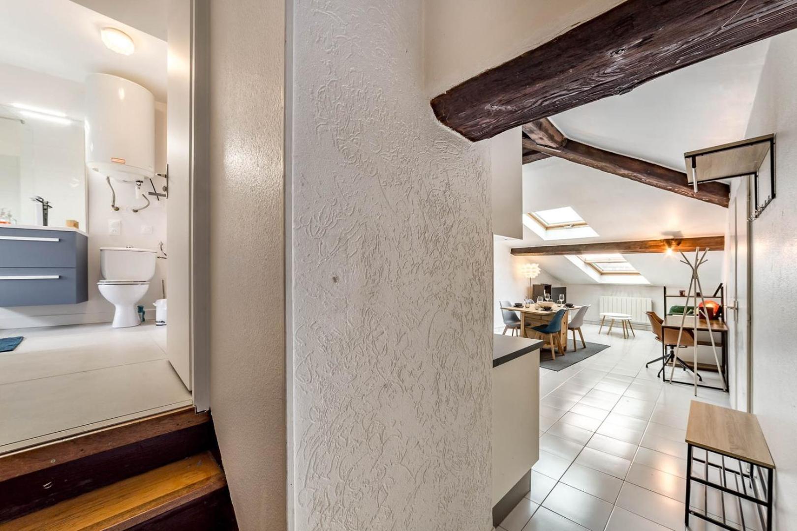Apartment For 4 People With View Of Fourviere Ail Lyon