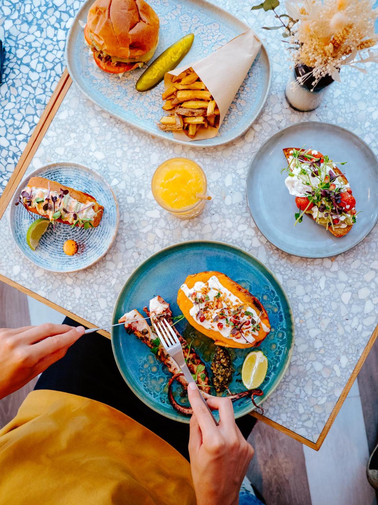 Chromatics & Restaurant Hill Club By Happyculture Hotel Lyon