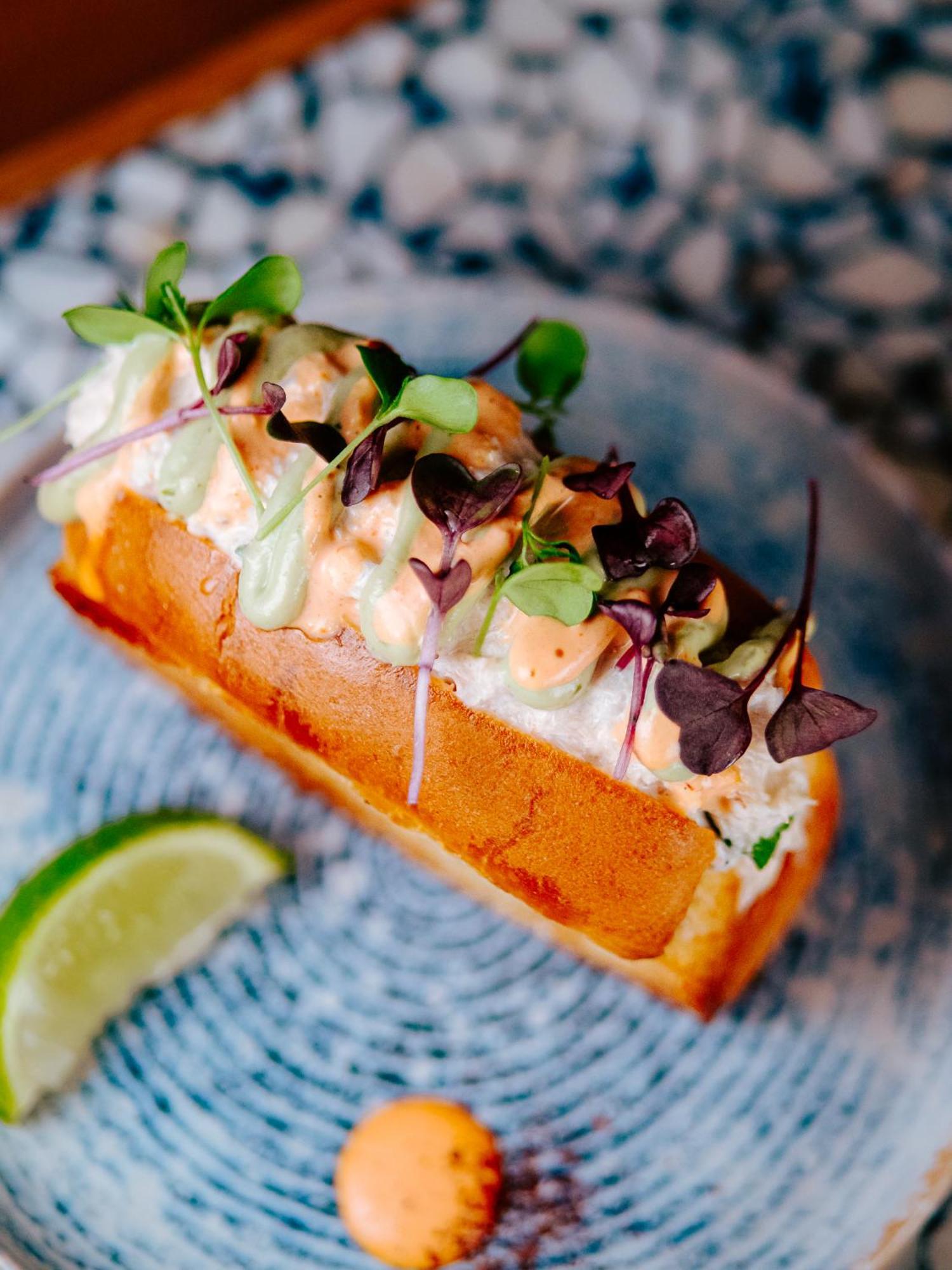 Hotel Chromatics & Restaurant Hill Club By Happyculture