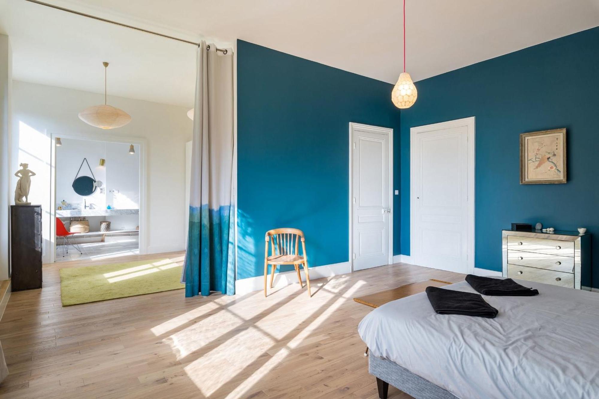 Particulier Vintage And And Design House With Pool