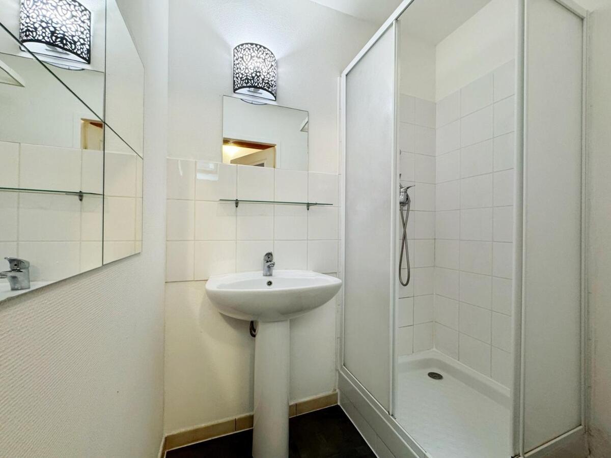 Willow Apartment *