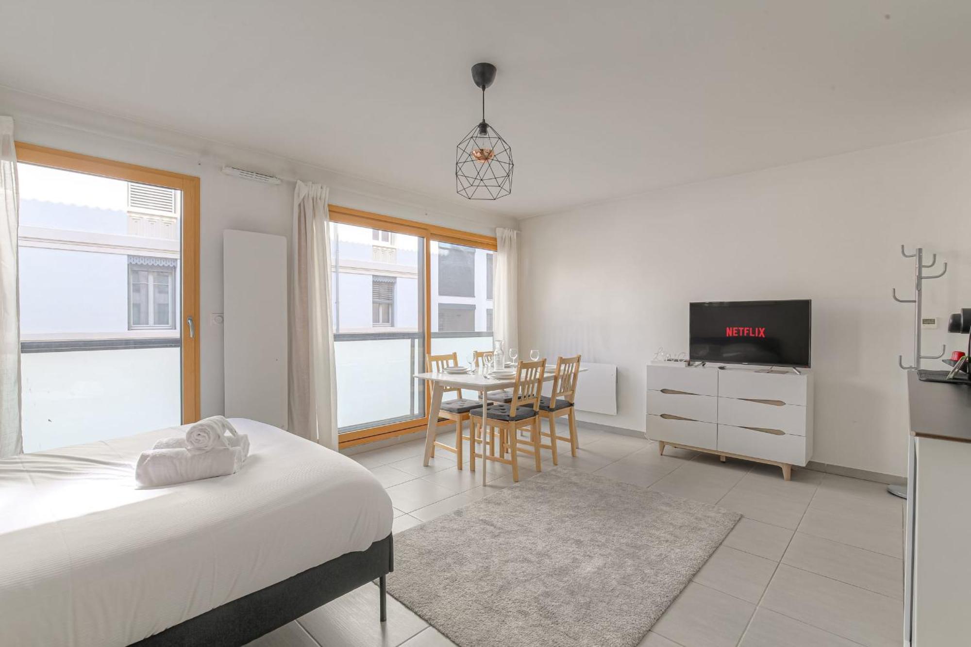 Cosy Avec Parking Proche Brotteaux Apartment *