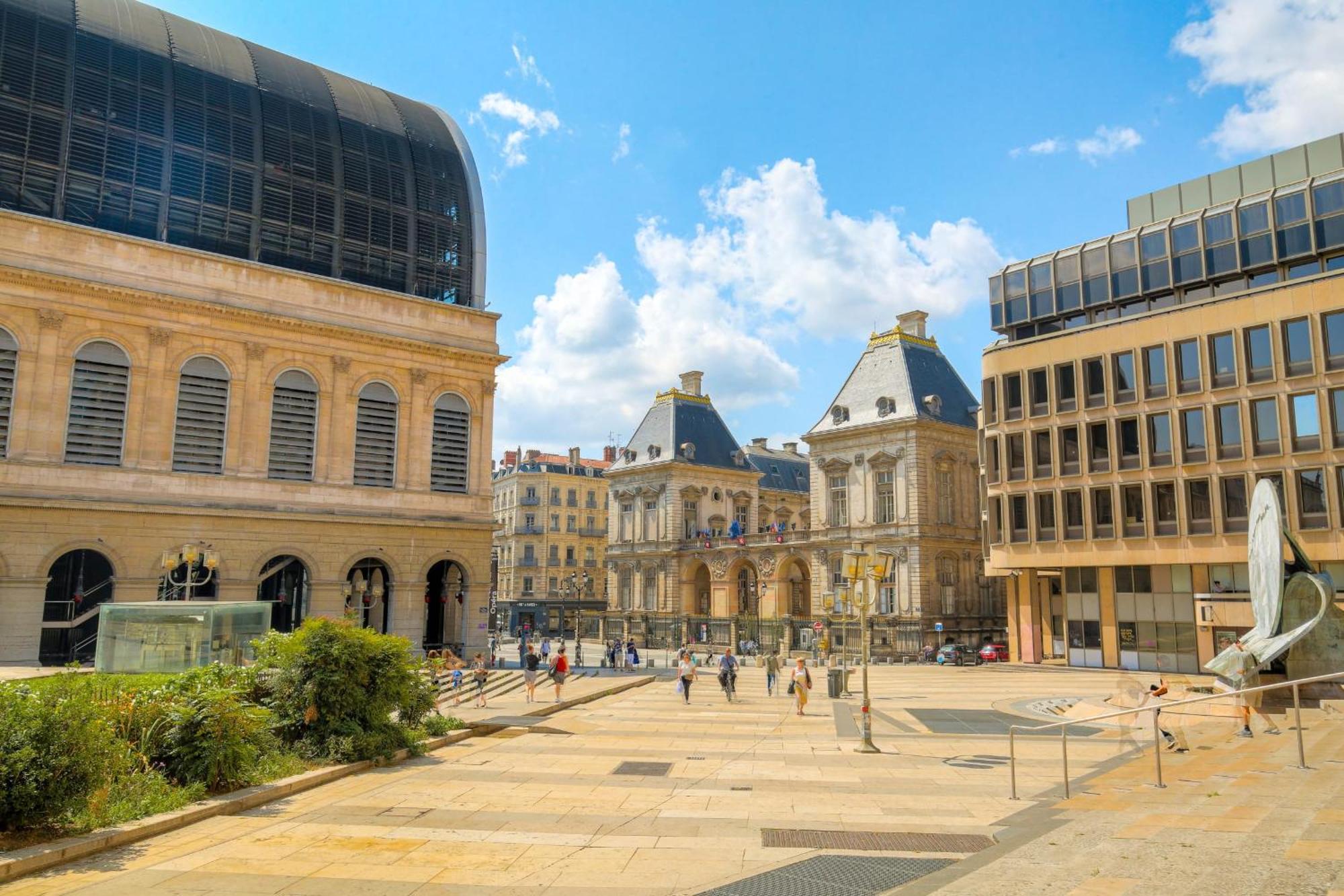 Appartement Caractere Et Raffine En Hypercentre Lyon