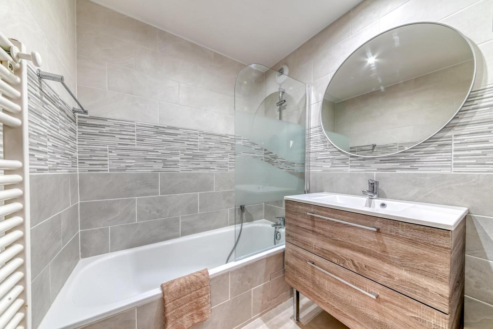 Guestready - Sleek & Sunny Comfort Near The Tram Appartement Lyon