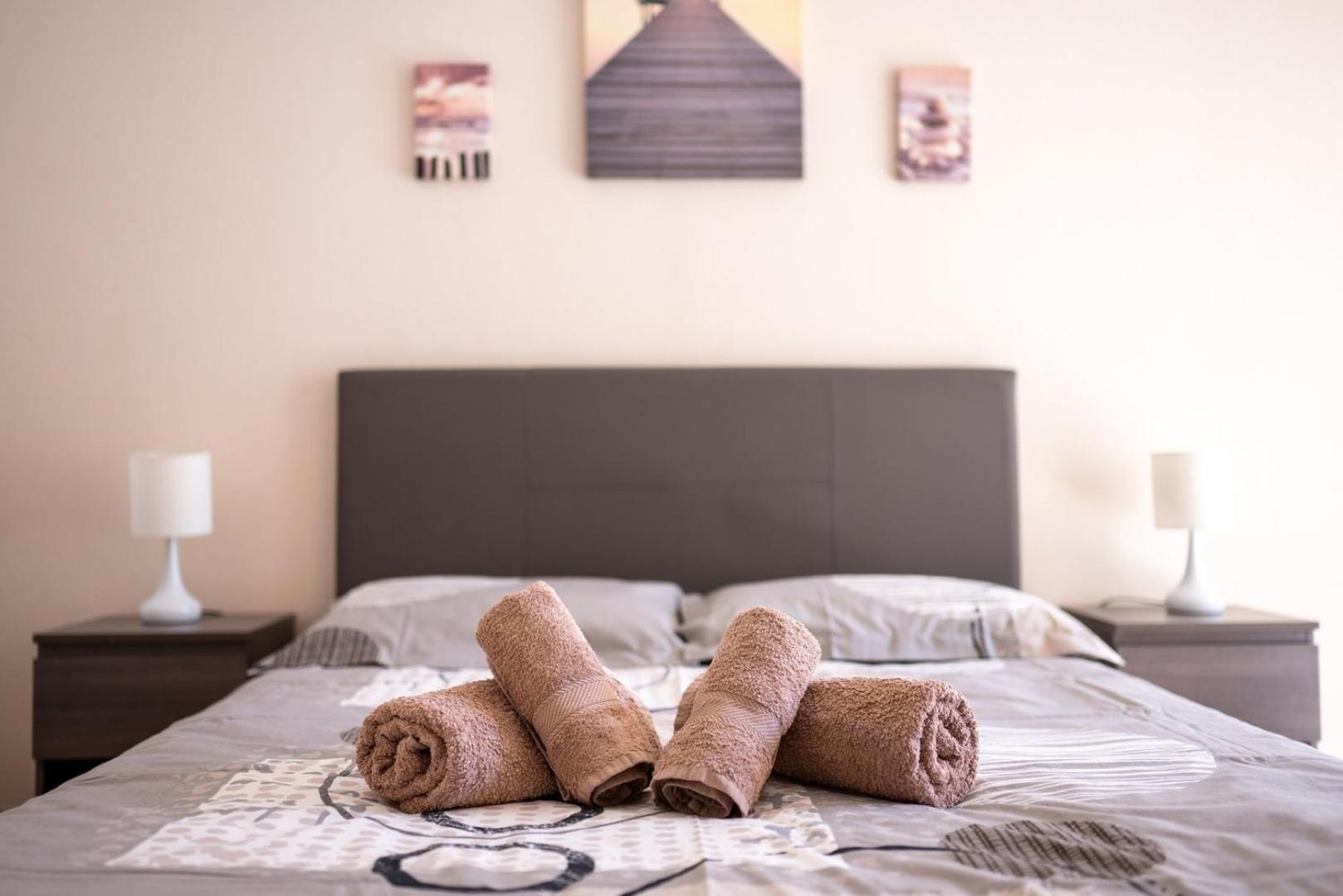 Guestready - Sleek & Sunny Comfort Near The Tram Appartement