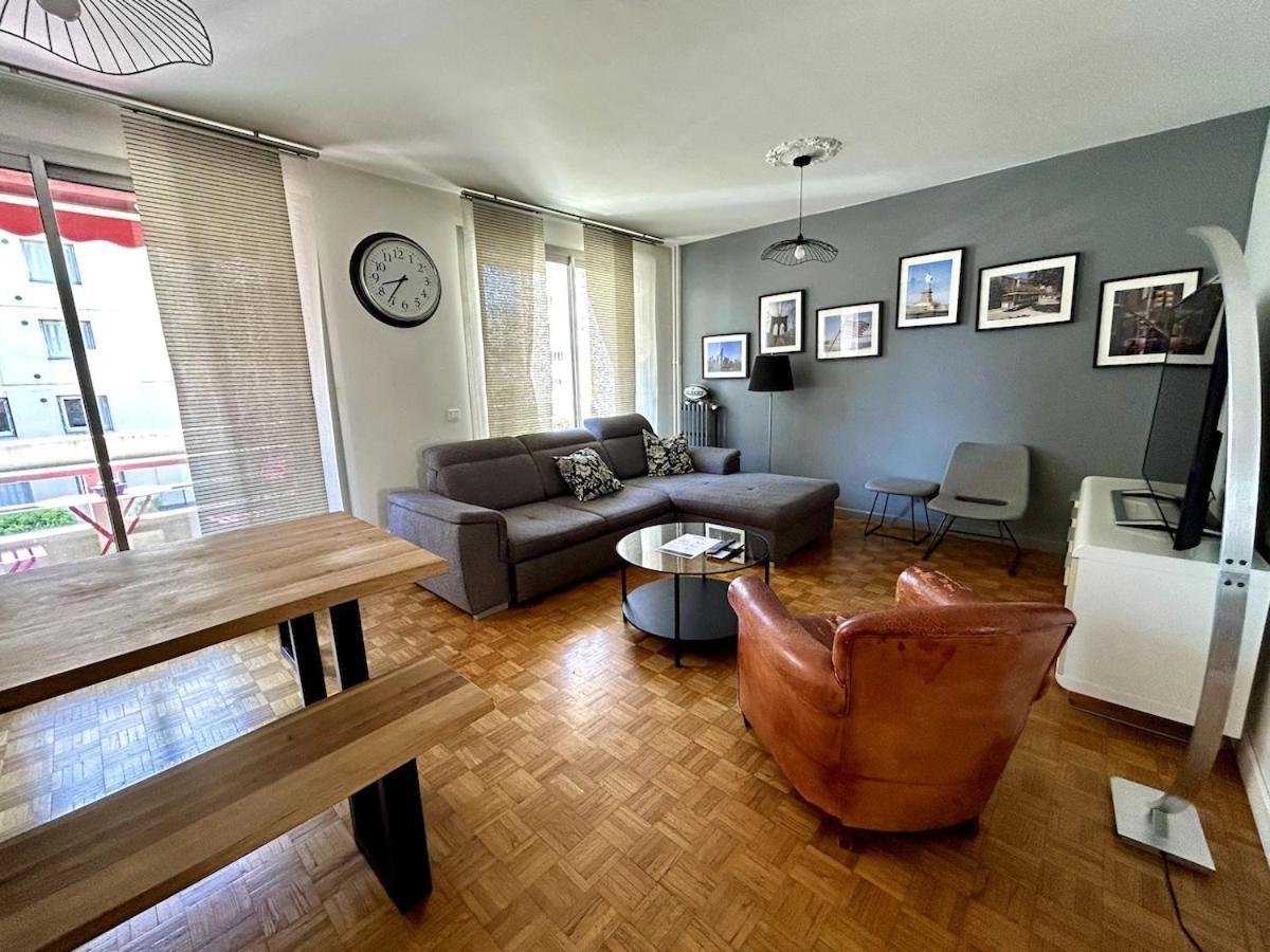 Tony Garnier 2 Bedrooms - Balcony - Parking *