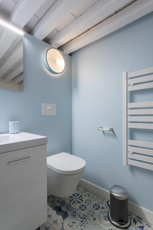 Like - Opera Apartamento Lyon