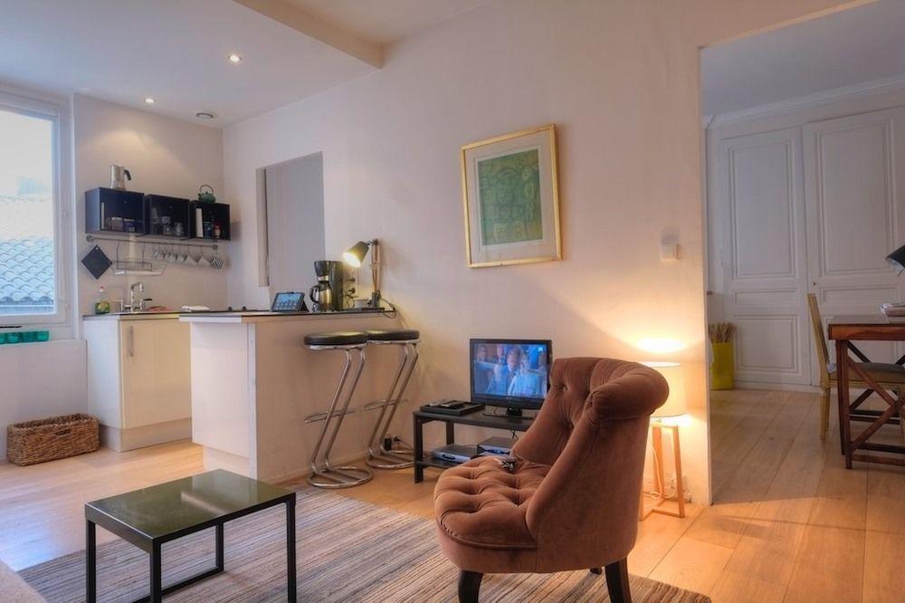 Riva Lofts And Suites