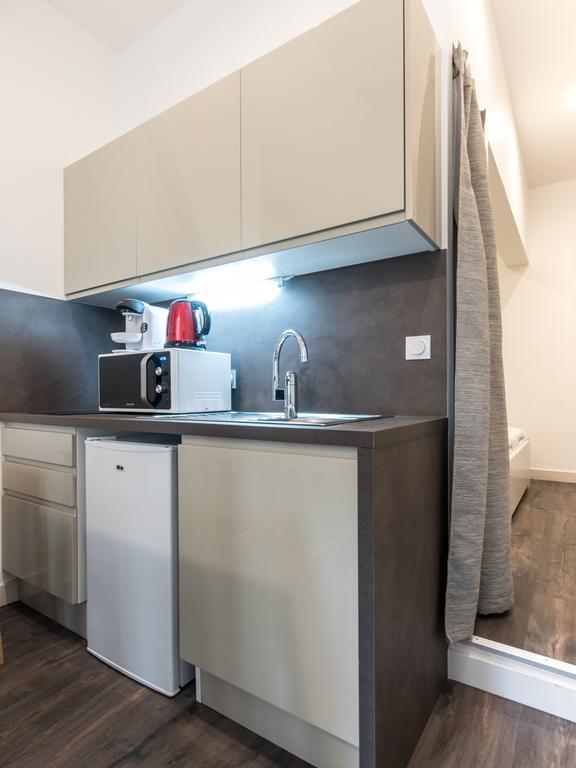 Apartment Come In *