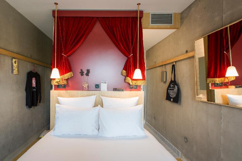 Hotel Mob Confluence