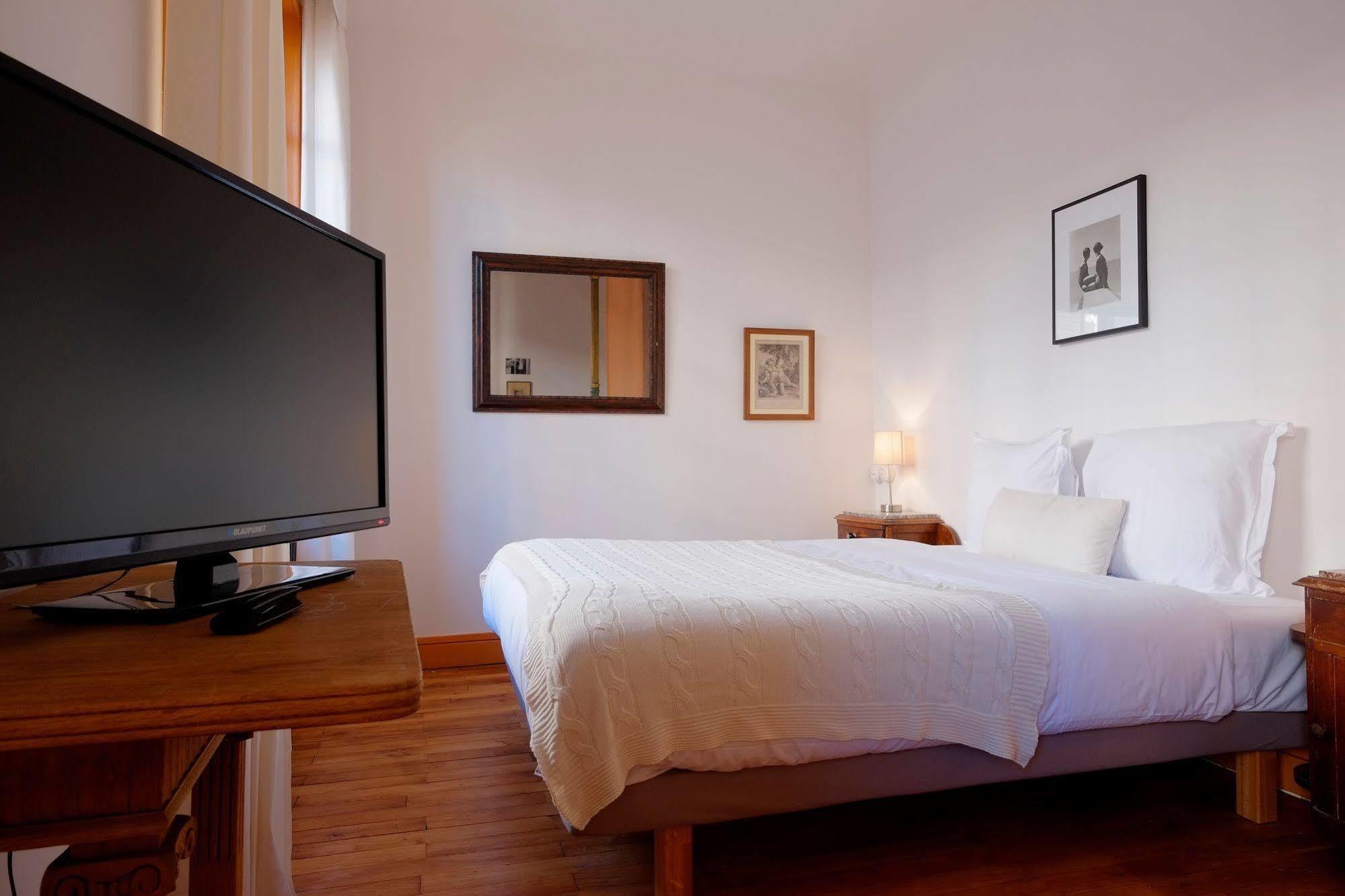 Riva Lofts And Suites 2*