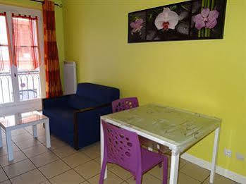 Avy Bellecour 2*