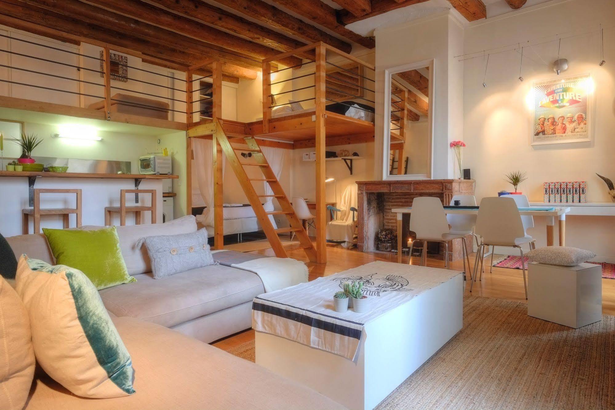 Riva Lofts And Suites 2*