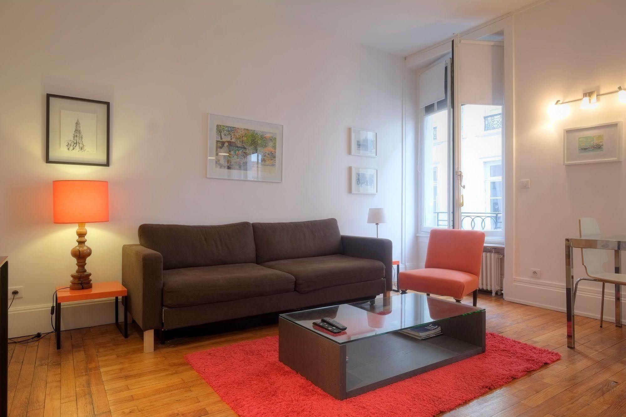 Riva Lofts And Suites Hotel 2*